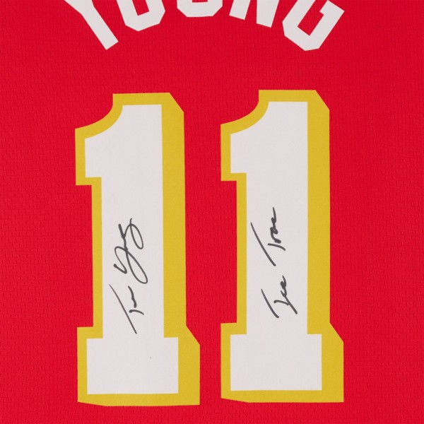 Игровая джерси Trae Young Atlanta Hawks Autographed Fanatics Authentic Red Nike Icon Edition Swingman with Ice Trae Inscription