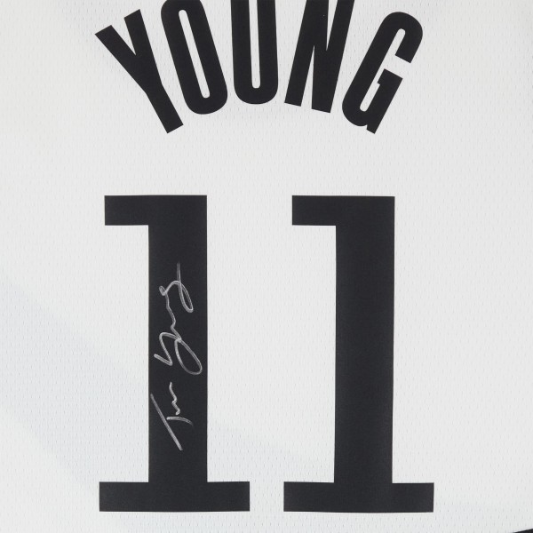 Игровая джерси Trae Young Atlanta Hawks Autographed Fanatics Authentic White Nike 2024-25 City Edition Swingman