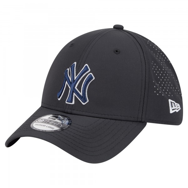 Бейсболка New York Yankees New Era Black Night 39THIRTY