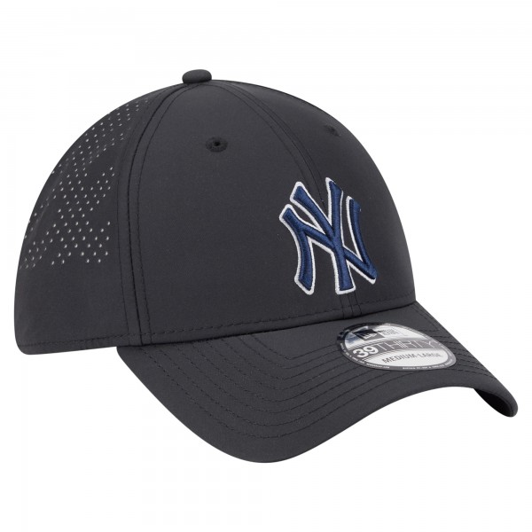 Бейсболка New York Yankees New Era Black Night 39THIRTY