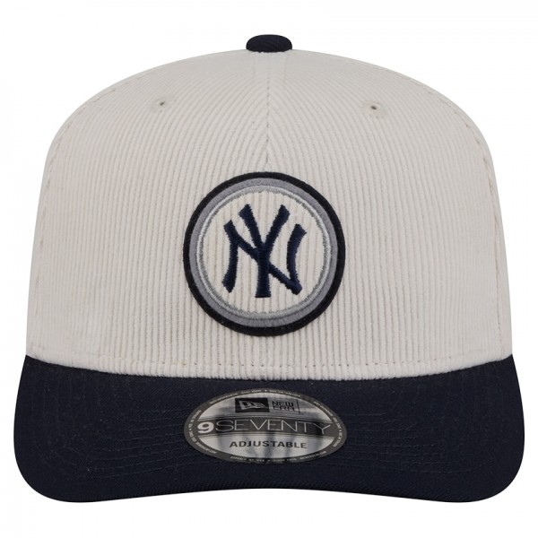Бейсболка New York Yankees New Era Cream Loyal 9SEVENTY