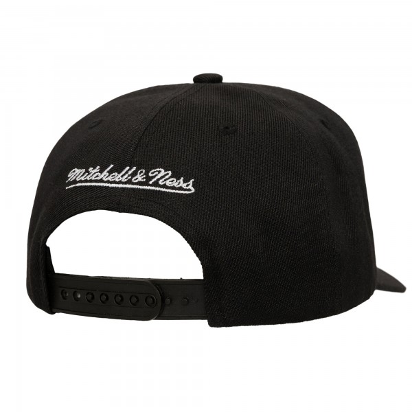Бейсболка Boston Celtics Mitchell & Ness Black Tilted Pro Pinch