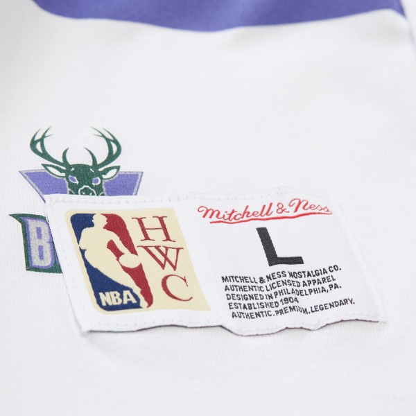 Unisex Milwaukee Bucks Mitchell & Ness White Hardwood Classics Vintage Team Origins Premium T-Shirt