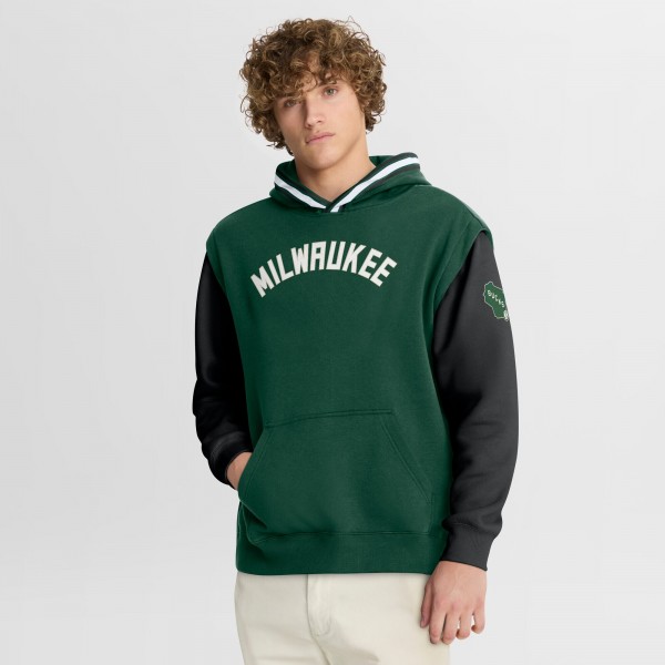 Milwaukee Bucks Fanatics Hunter Green/Black Half Court Shot Clock Fastbreak Hoodie