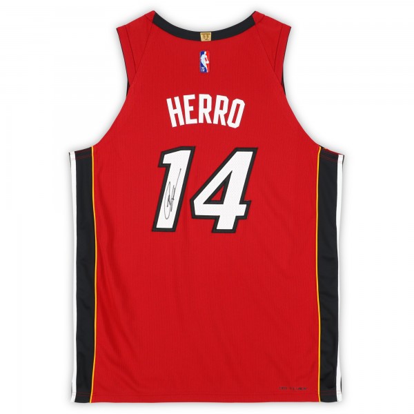 Игровая джерси Tyler Herro Miami Heat Autographed Fanatics Authentic Red Jordan Brand Statement Edition Authentic