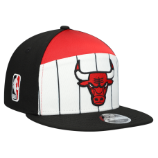 Подростковая Chicago Bulls New Era White/Black 2025 NBA Tip Off Split Panel 9FIFTY Snapback Hat