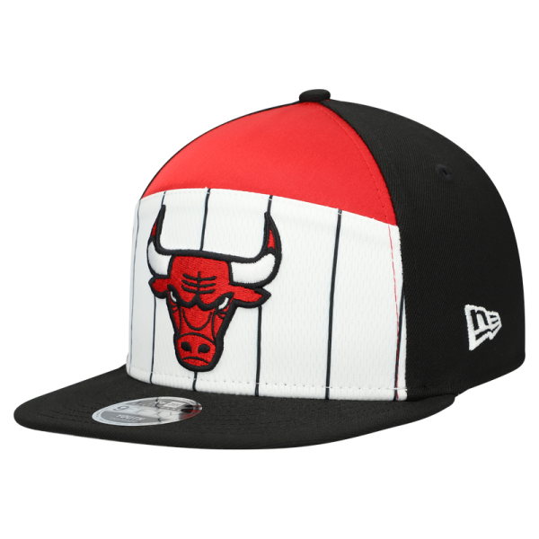 Подростковая Chicago Bulls New Era White/Black 2025 NBA Tip Off Split Panel 9FIFTY Snapback Hat