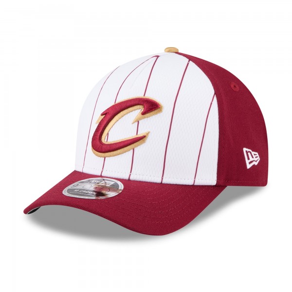 Бейсболка Cleveland Cavaliers New Era White/Wine 2025 NBA Tip Off M-Crown A-Frame 9FORTY