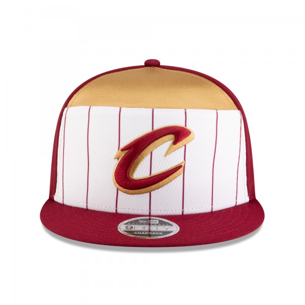 Бейсболка Cleveland Cavaliers New Era White/Wine 2025 NBA Tip Off Split Panel 9FIFTY Snapback