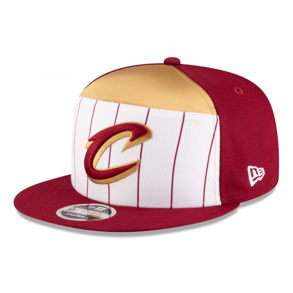 Бейсболка Cleveland Cavaliers New Era White/Wine 2025 NBA Tip Off Split Panel 9FIFTY Snapback