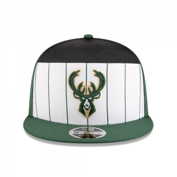 Бейсболка Milwaukee Bucks New Era White/Hunter Green 2025 NBA Tip Off Split Panel 9FIFTY Snapback