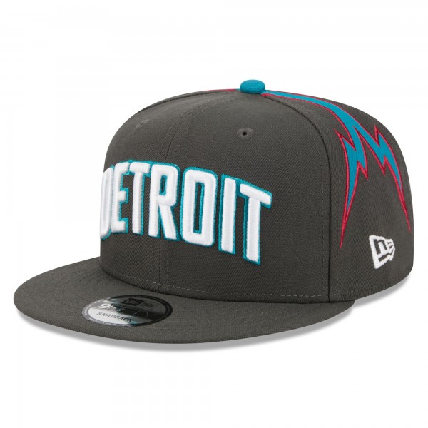 Бейсболка Detroit Pistons New Era 2025/26 City Edition 9FIFTY Snapback - Deep Pewter