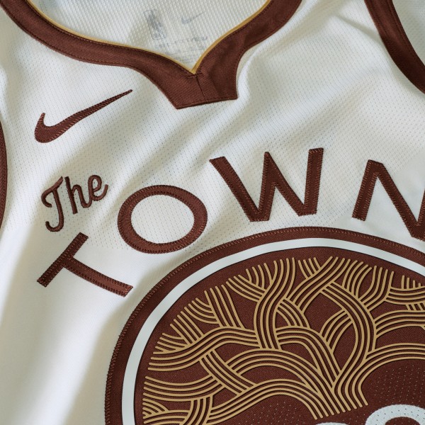 Джерси Stephen Curry Golden State Warriors Nike Unisex 2025/26 Authentic - Tan - City Edition