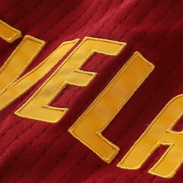 Джерси Cleveland Cavaliers LeBron James Mitchell & Ness Wine Hardwood Classics 2015/16 Authentic