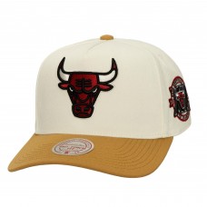 Бейсболка Chicago Bulls Mitchell & Ness Cream Ochre Dusted Double Two-Toned Pro Crown