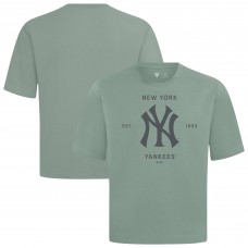 New York Yankees Levelwear Green Crossway Oversized Luxe Signature Knit T-Shirt