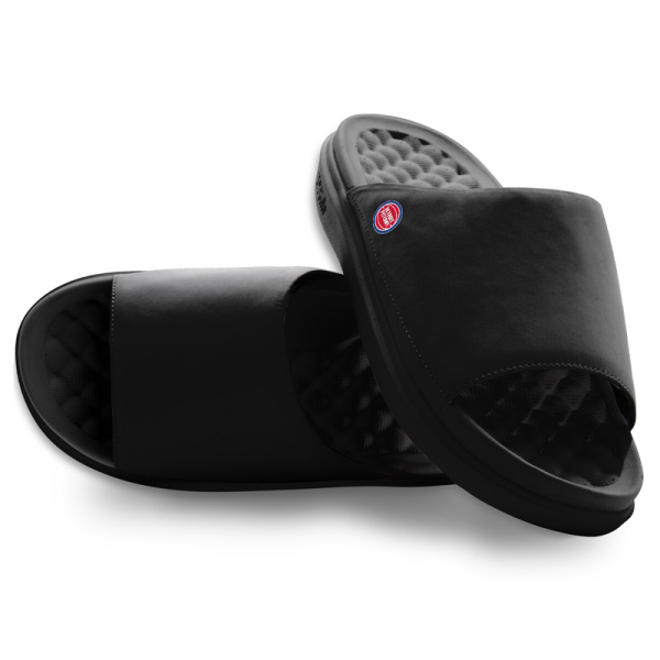 Unisex Detroit Pistons ISlide Black Minimalistic Motive Slide Sandals