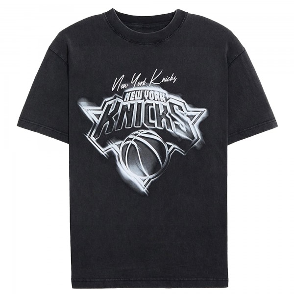 New York Knicks NBA x Chase B Black Logo T-Shirt
