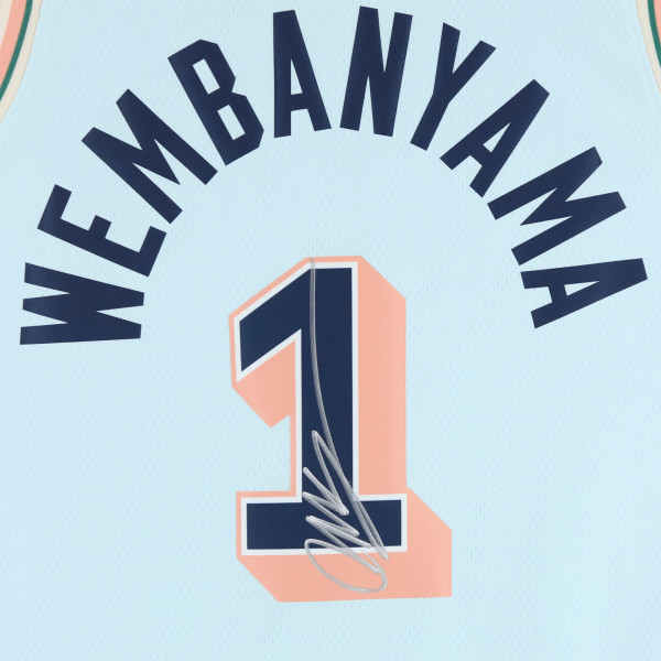 Джерси с автографом Victor Wembanyama San Antonio Spurs Fanatics Authentic Light Blue Nike 2024-25 City Edition Swingman