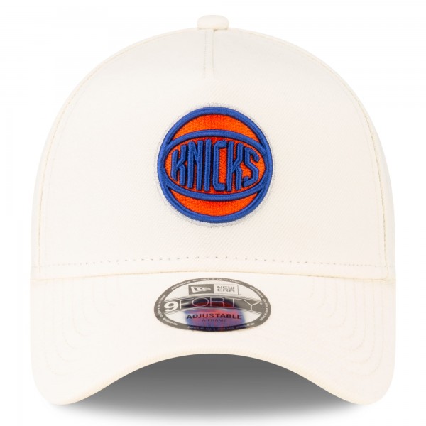 Бейсболка New York Knicks Malbon Golf x New Era Cream 9FORTY A-Frame