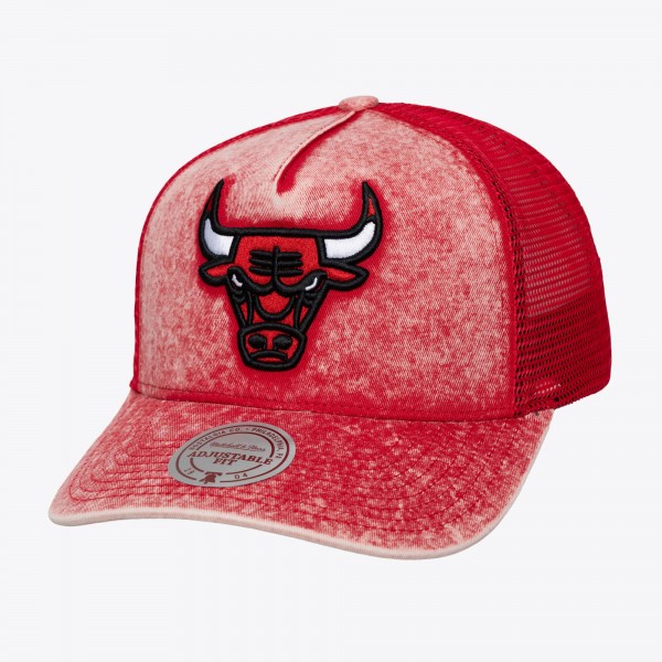 Бейсболка Chicago Bulls Mitchell & Ness Red Gameday Snow Wash