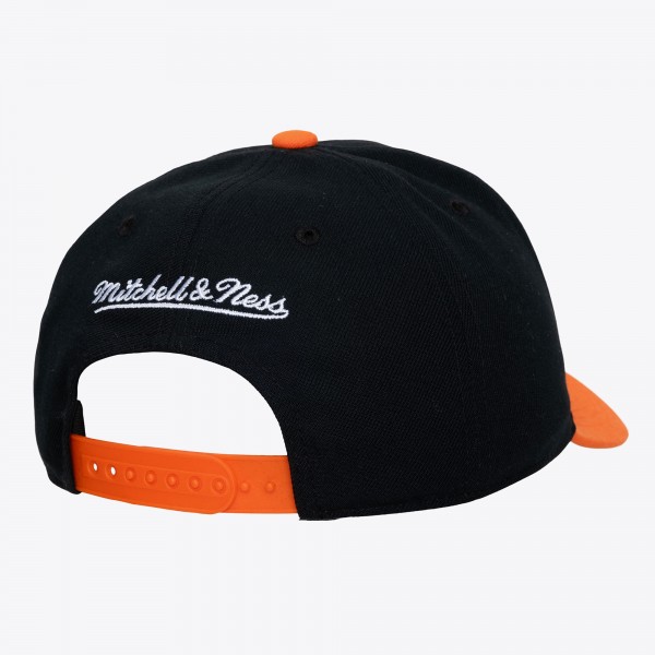 Бейсболка New York Knicks Mitchell & Ness Black Hardwood Classics Legendary Away Pro-Pinch