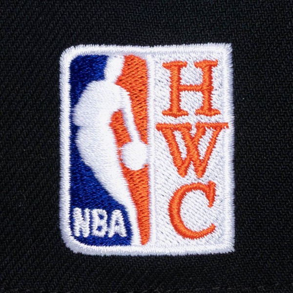 Бейсболка New York Knicks Mitchell & Ness Black Hardwood Classics Legendary Away Pro-Pinch