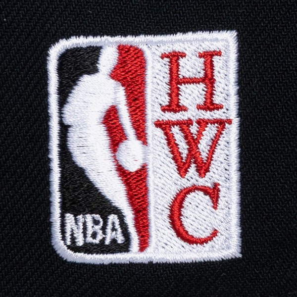 Бейсболка Chicago Bulls Mitchell & Ness White Hardwood Classics Legendary Away Pro-Pinch