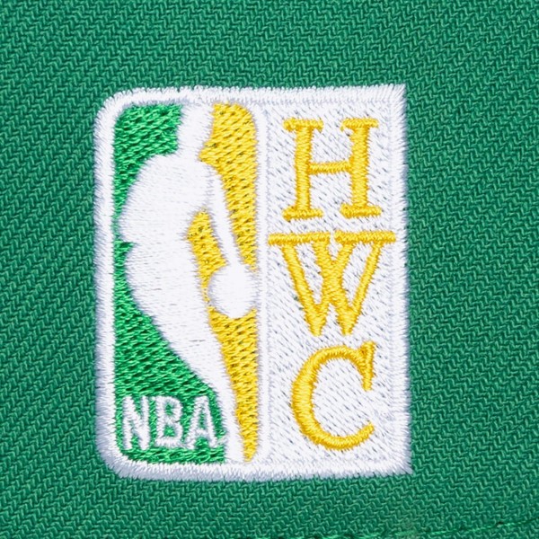 Boston Celtics Mitchell & Ness Kelly Green Legendary Home Pro Pinch Snapback Hat