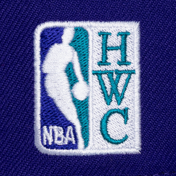 Бейсболка Charlotte Hornets Mitchell & Ness Purple Legendary Home Pro Pinch