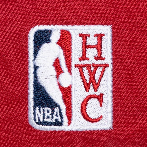 Cleveland Cavaliers Mitchell & Ness Wine Legendary Home Pro Pinch Snapback Hat