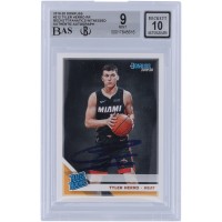 Tyler Herro Miami Heat Autographed 2019-20 Panini Donruss #212 Beckett Fanatics Witnessed Authenticated 9/10 Rookie Card
