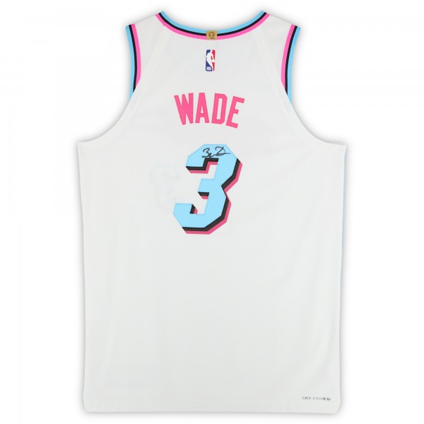 Игровая джерси Dwyane Wade Miami Heat Autographed Fanatics Authentic White Nike Miami Vice Authentic