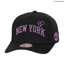 Бейсболка New York Knicks Mitchell & Ness x BLACKPINK Black Pro Crown - Limited Edition