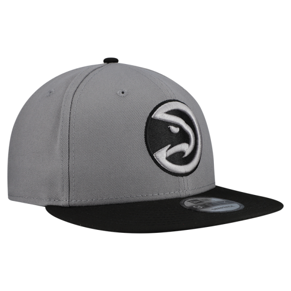 Бейсболка Atlanta Hawks New Era Gray Core Logo Storm Gray Two-Tone 9FIFTY Snapback