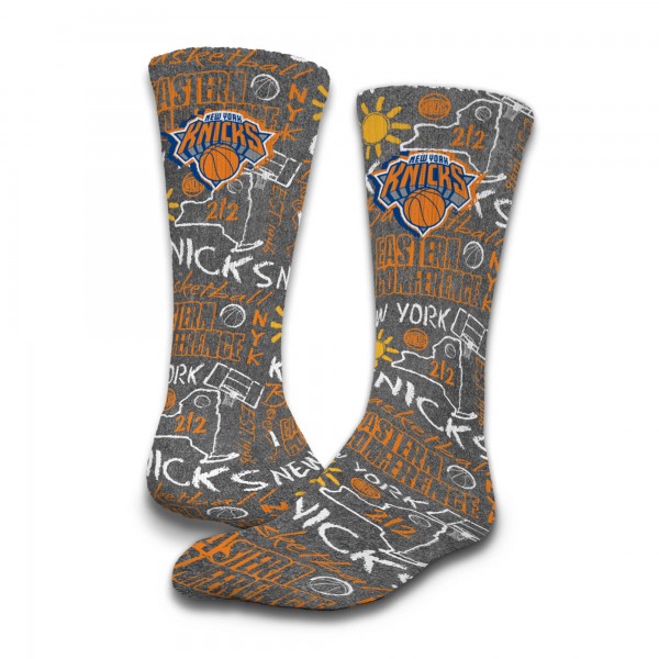 Unisex New York Knicks ISlide Chalk Socks & Slide Sandals Bundle