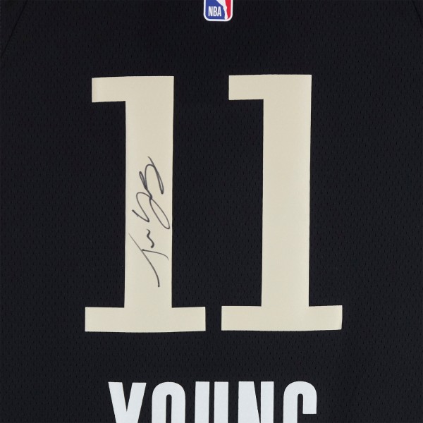 Игровая джерси Trae Young Atlanta Hawks Autographed Fanatics Authentic Black Nike 2023-24 City Edition Swingman