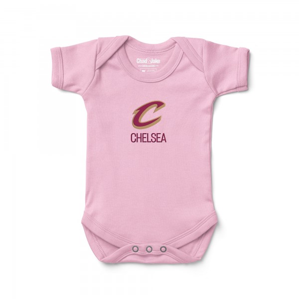Малышам & Newborn Cleveland Cavaliers Chad & Jake Pink Embroidered Bodysuit