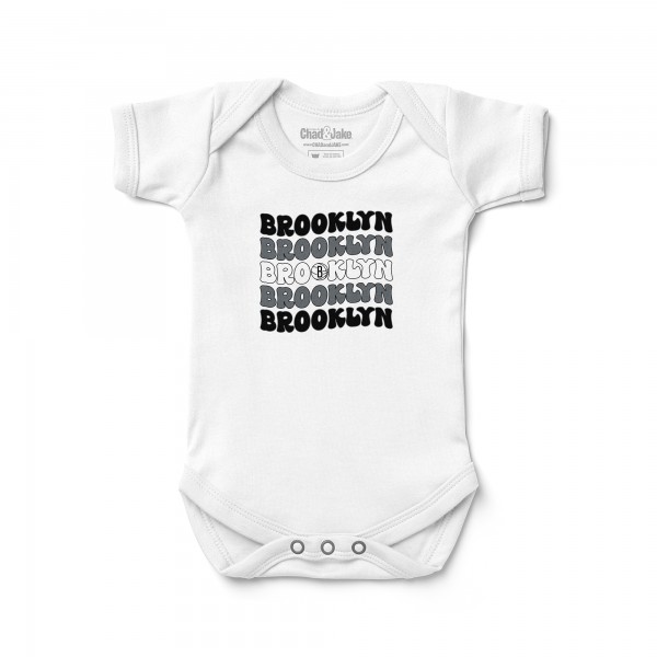 Малышам Brooklyn Nets Chad & Jake White Groovy Bodysuit