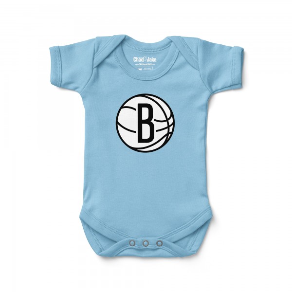 Малышам Brooklyn Nets Chad & Jake Blue Logo Bodysuit