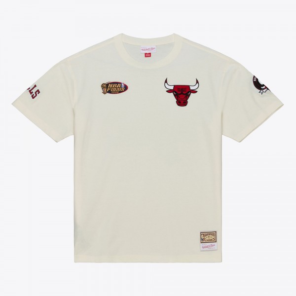 Chicago Bulls Mitchell & Ness Cream Hardwood Classics Chainstitch Premium T-Shirt