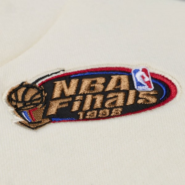 Chicago Bulls Mitchell & Ness Cream Hardwood Classics Chainstitch Premium Fleece Hoodie