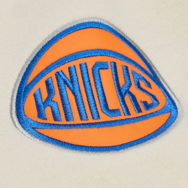 New York Knicks Mitchell & Ness Cream Hardwood Classics Chainstitch Premium Fleece Hoodie