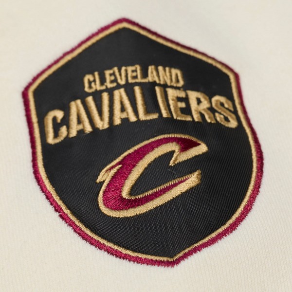 Cleveland Cavaliers Mitchell & Ness Cream Hardwood Classics Chainstitch Premium Fleece Hoodie