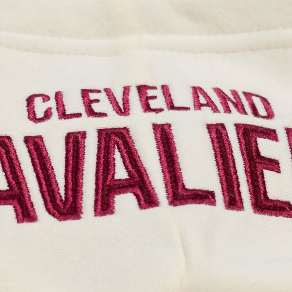 Cleveland Cavaliers Mitchell & Ness Cream Hardwood Classics Chainstitch Premium Fleece Hoodie