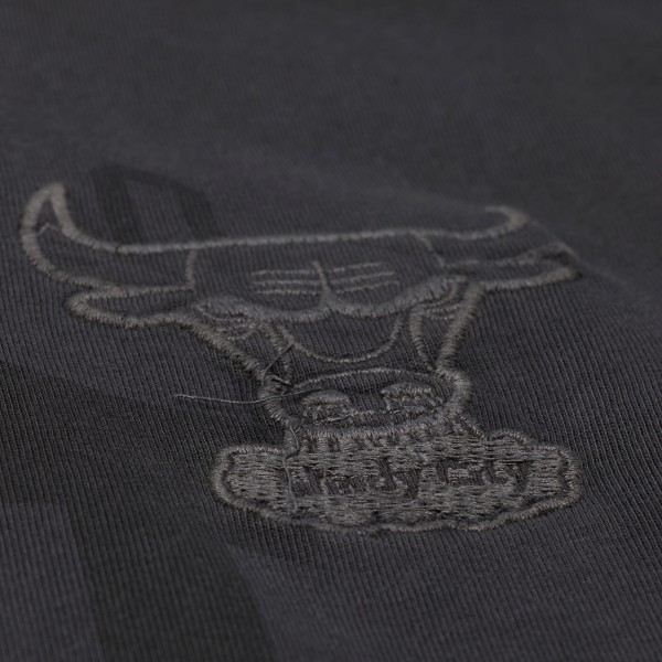Футболка Chicago Bulls Mitchell & Ness Black Downtown Collection Premium