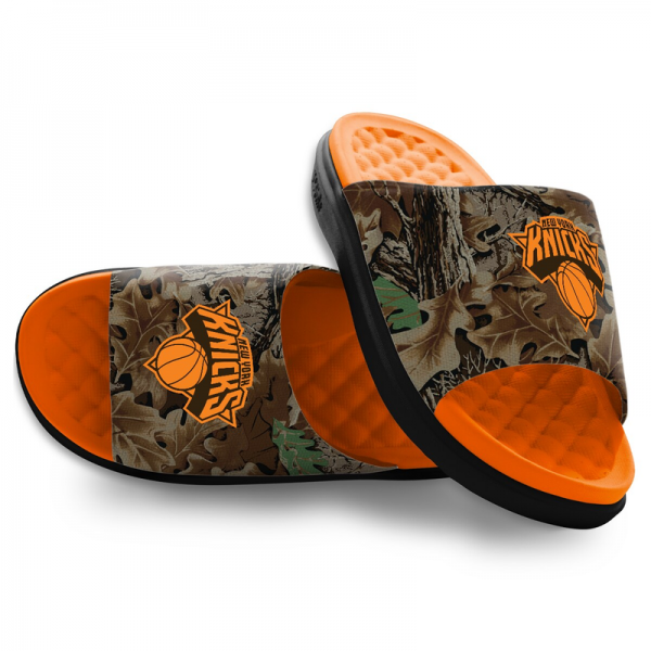 Unisex New York Knicks ISlide RealTree Advantage Camo Motive Slide Sandals