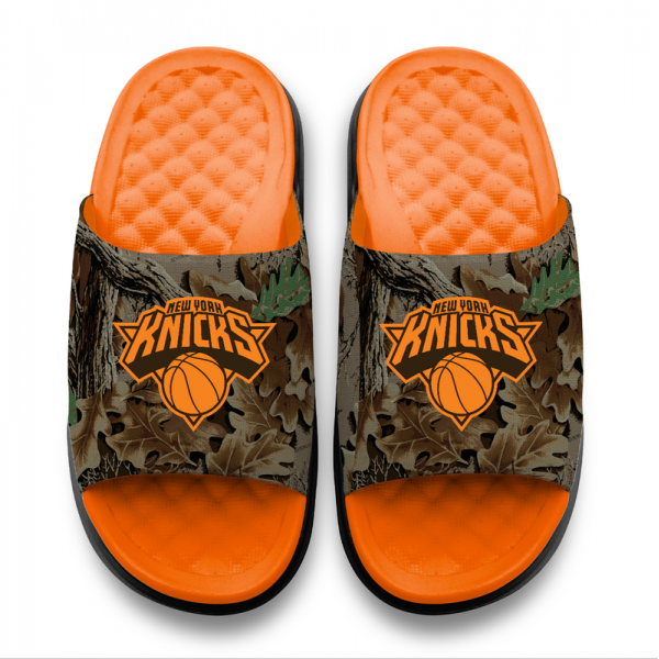 Unisex New York Knicks ISlide RealTree Advantage Camo Motive Slide Sandals