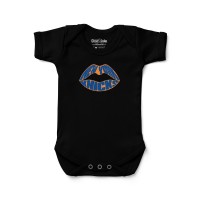 Малышам New York Knicks Chad & Jake Black Lips Graphic Bodysuit