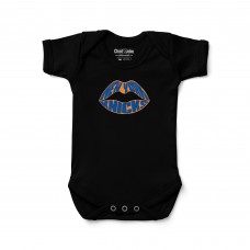 Малышам New York Knicks Chad & Jake Black Lips Graphic Bodysuit